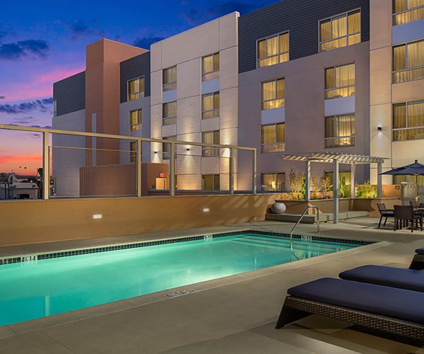 Hampton_Inn_02